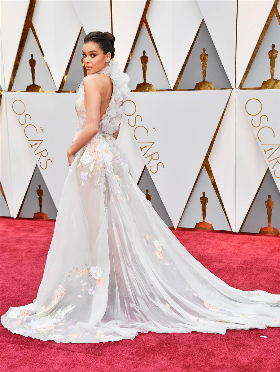 today-academy-awards-red-carpet-hailee-steinfeld-inline-002-170226_0a4e66591c5369f114e7807f81e627d9.today-inline-large2x