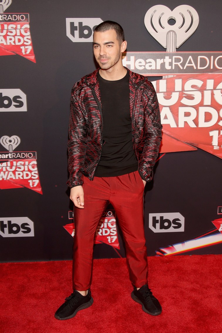 2017-iheart-radio-joe-jonas