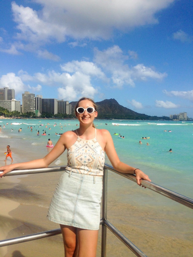 Style Director Jessica (@JessDress) took an amazing trip to Hawaii! Check out her travel style, favorite vintage bikini and friend/follow her in the app!