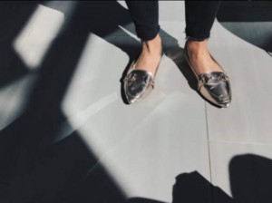 Style Director Shannon Milburn (@ShanMilburn) shows off her friend's cute metallic flats!