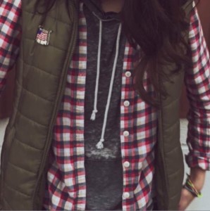 Style Director Logan Wilson (@LILWILLOGIE) looks oh-so fall in a flannel and olive green vest!